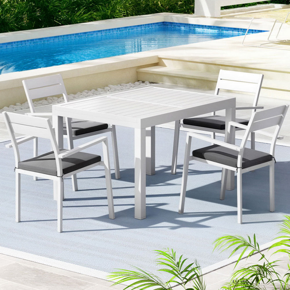White Gardeon outdoor dining set with extendable aluminium table