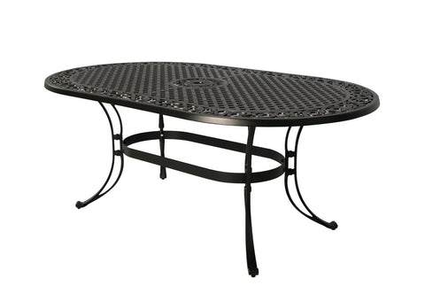 Fiji oval dining table Chez Guru